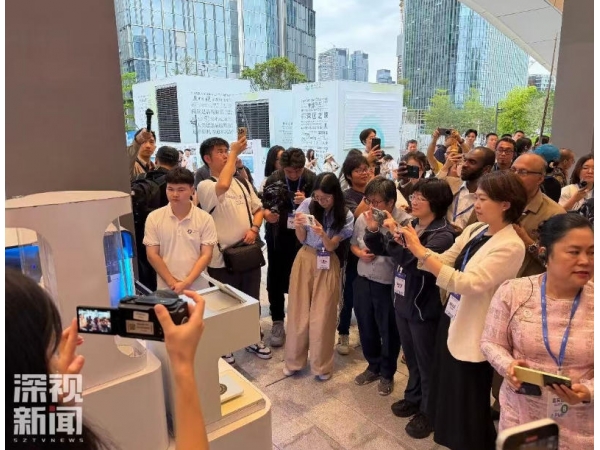 引爆2026APMF！安诺机器人AI拉花咖啡吧受邀助力2026亚太媒体高端论坛活动！